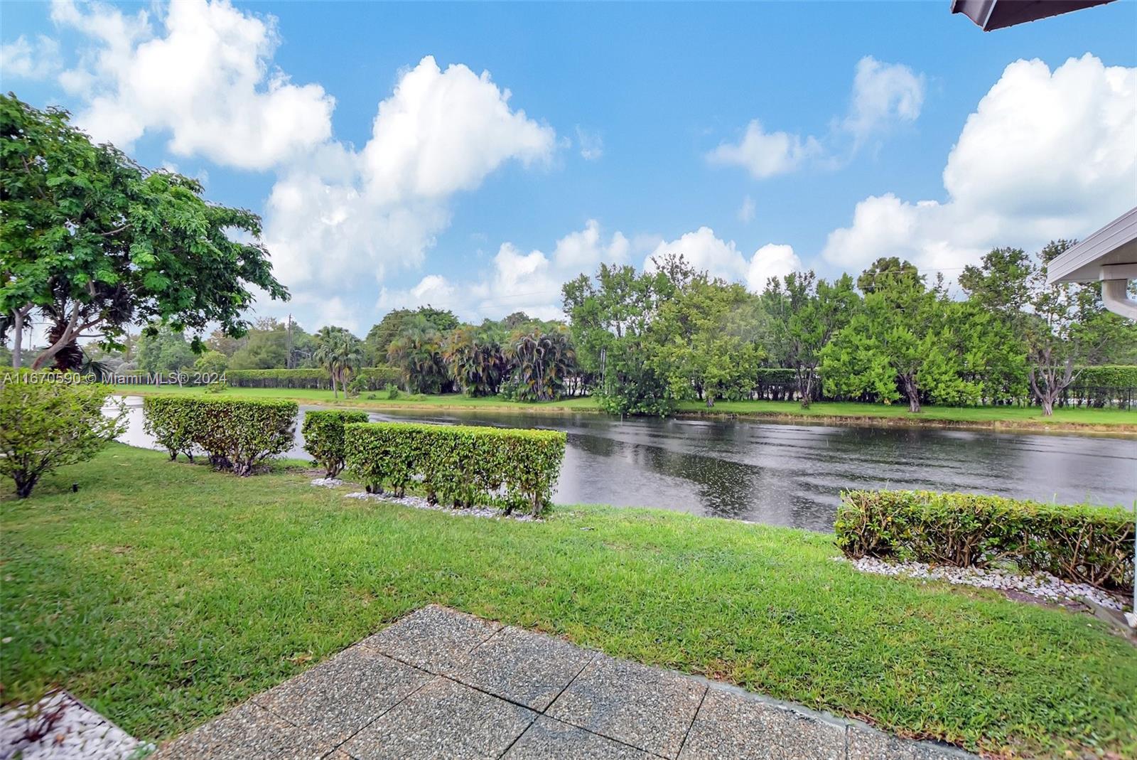 BOCA LAKES CONDO - Residential