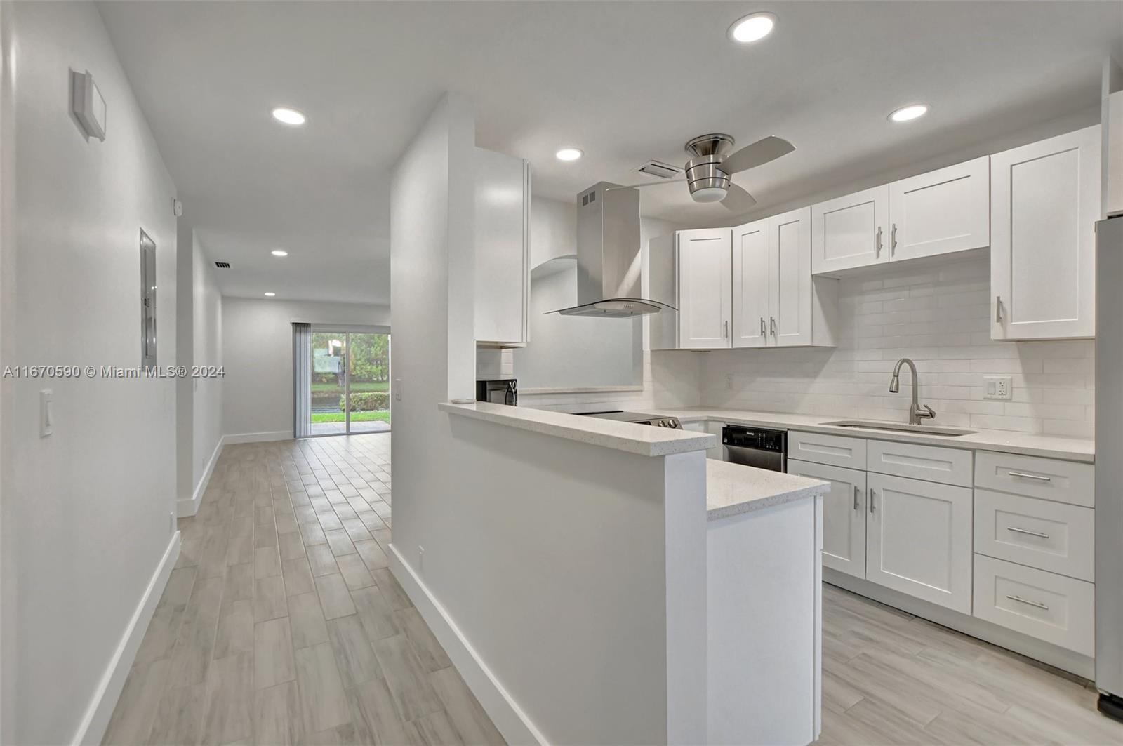 BOCA LAKES CONDO - Residential