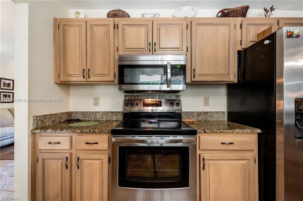 Port LaBelle - Residential