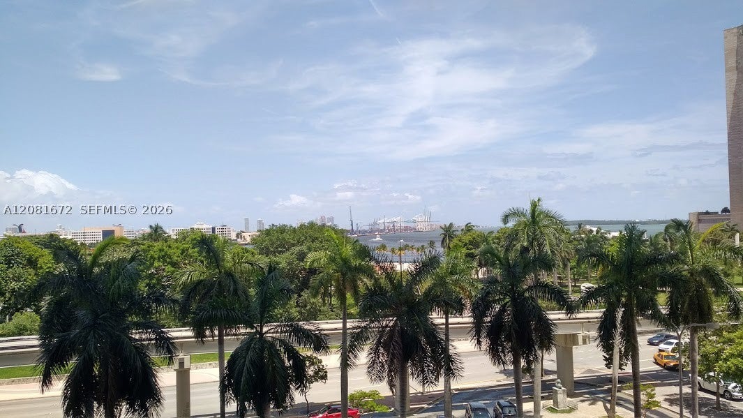 50 Biscayne Blvd 508