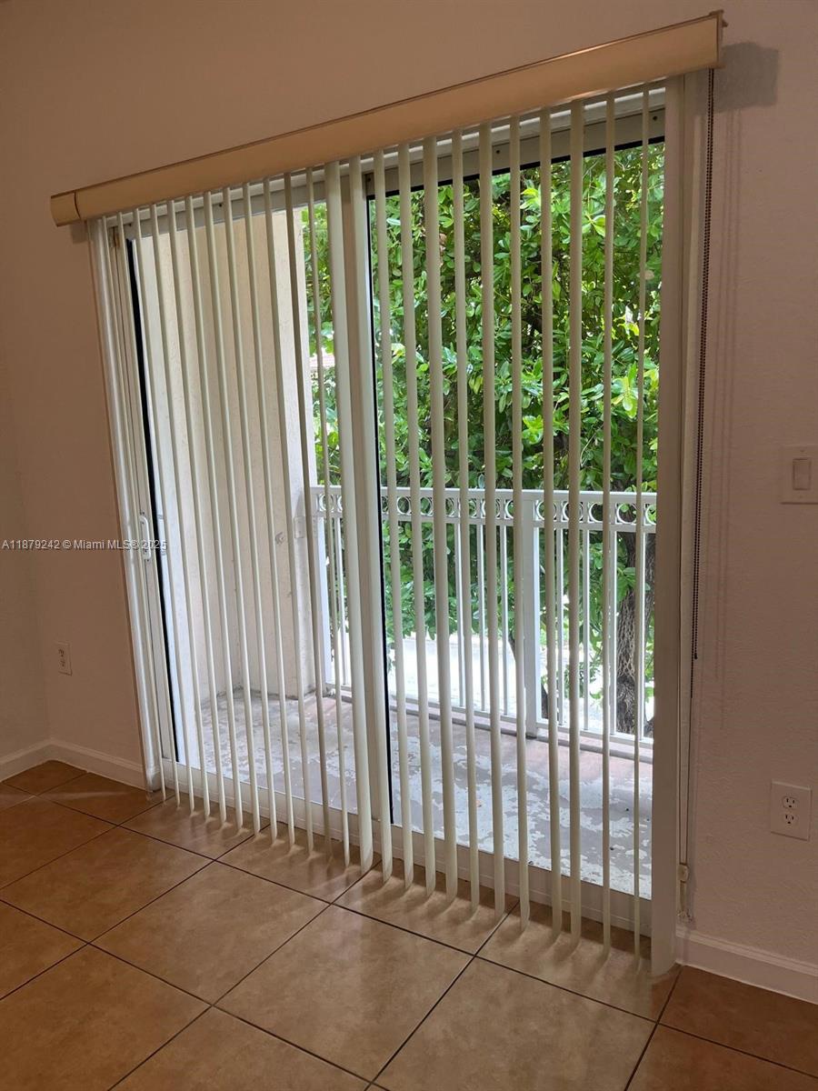 ST MORTIZ AT DORAL CONDO - Residential