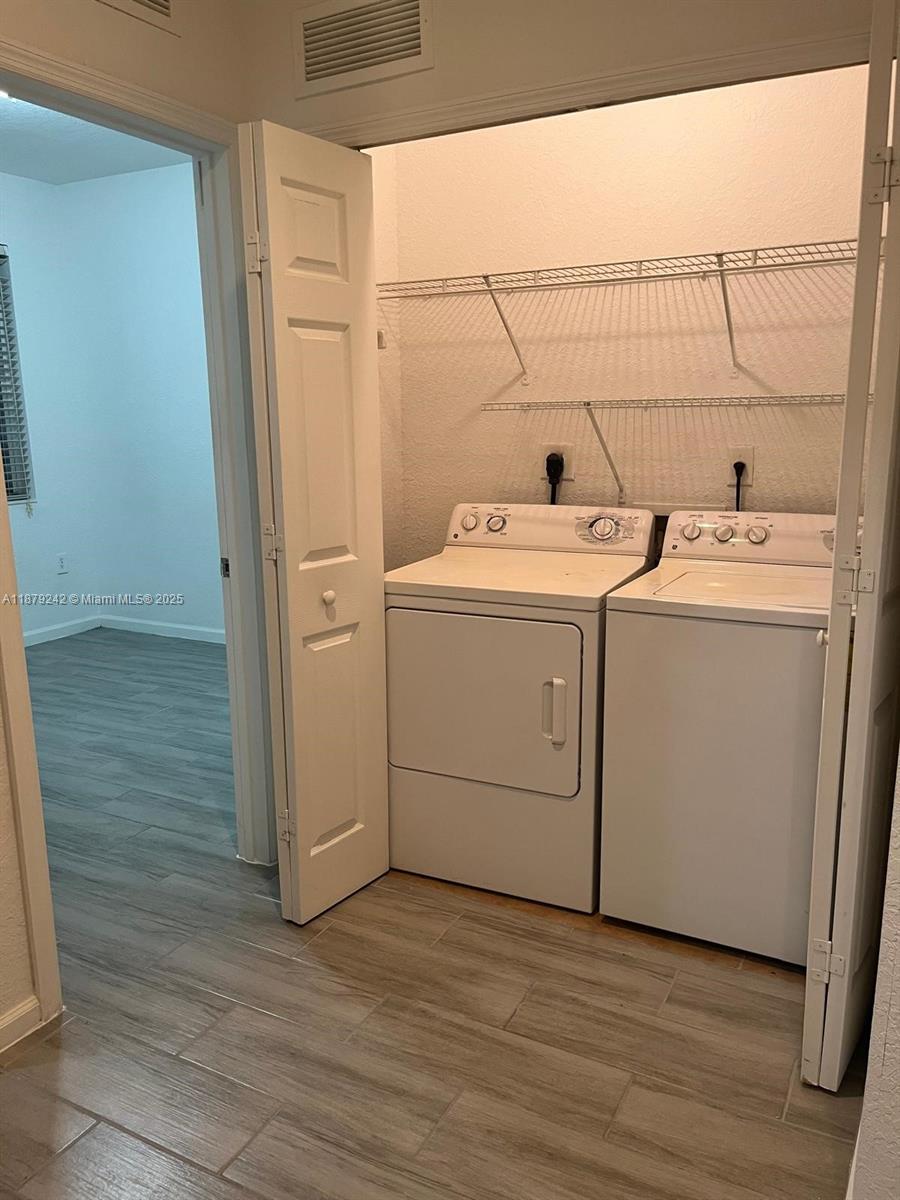 ST MORTIZ AT DORAL CONDO - Residential