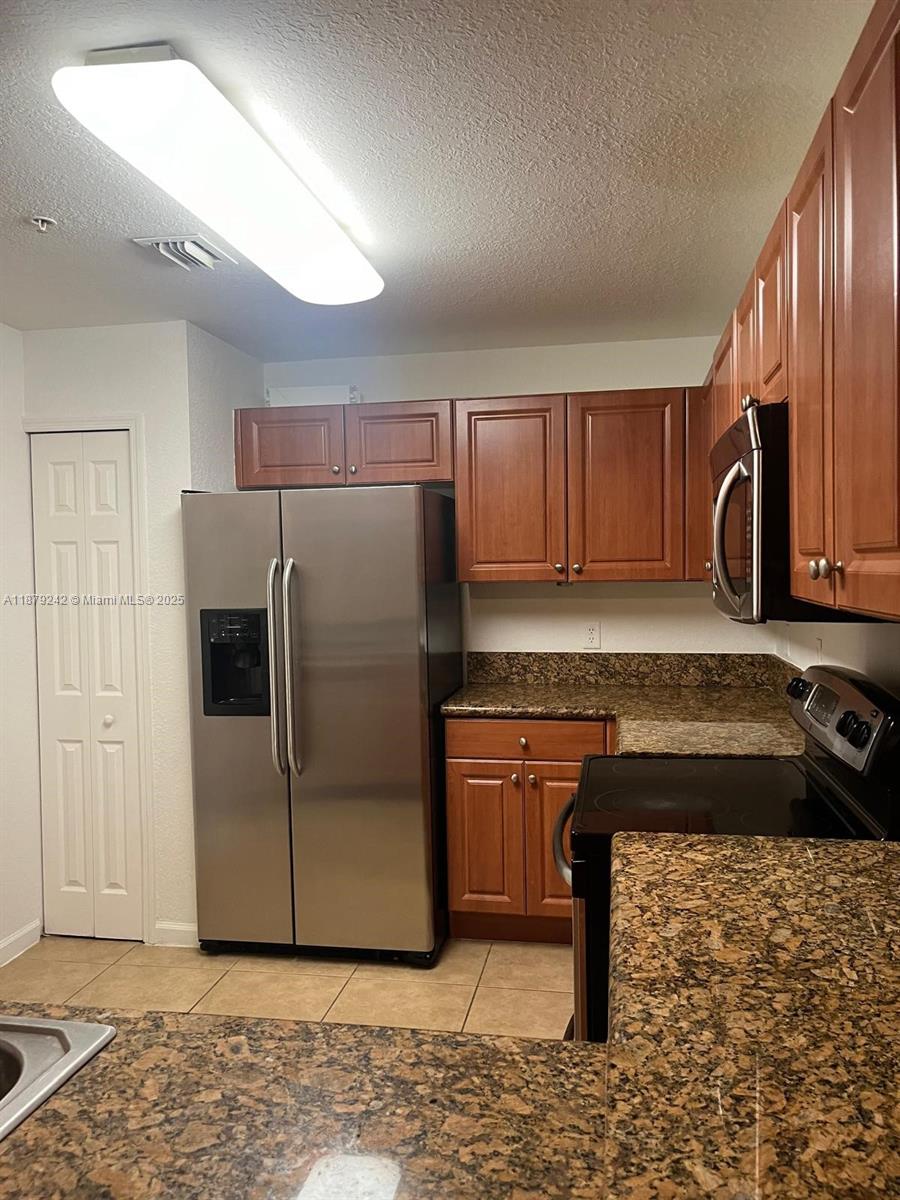 ST MORTIZ AT DORAL CONDO - Residential