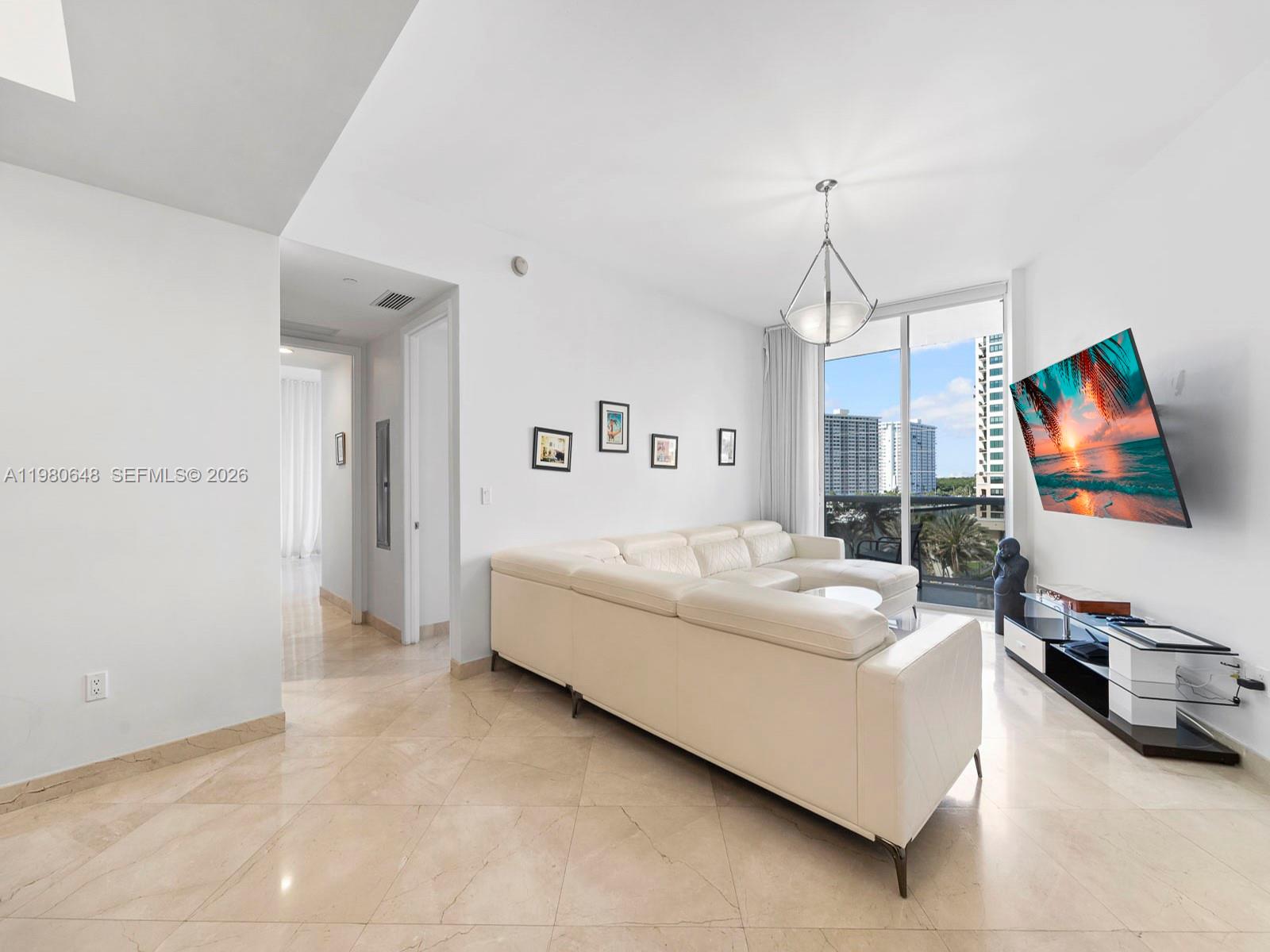 15901 Collins Ave 405