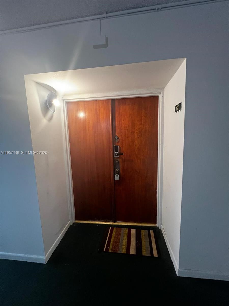 INTERNATIONAL PARK I COND - Residential