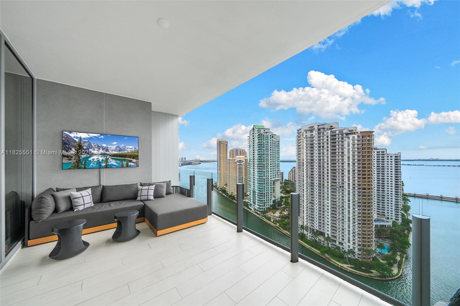 300 Biscayne Boulevard Way 2703