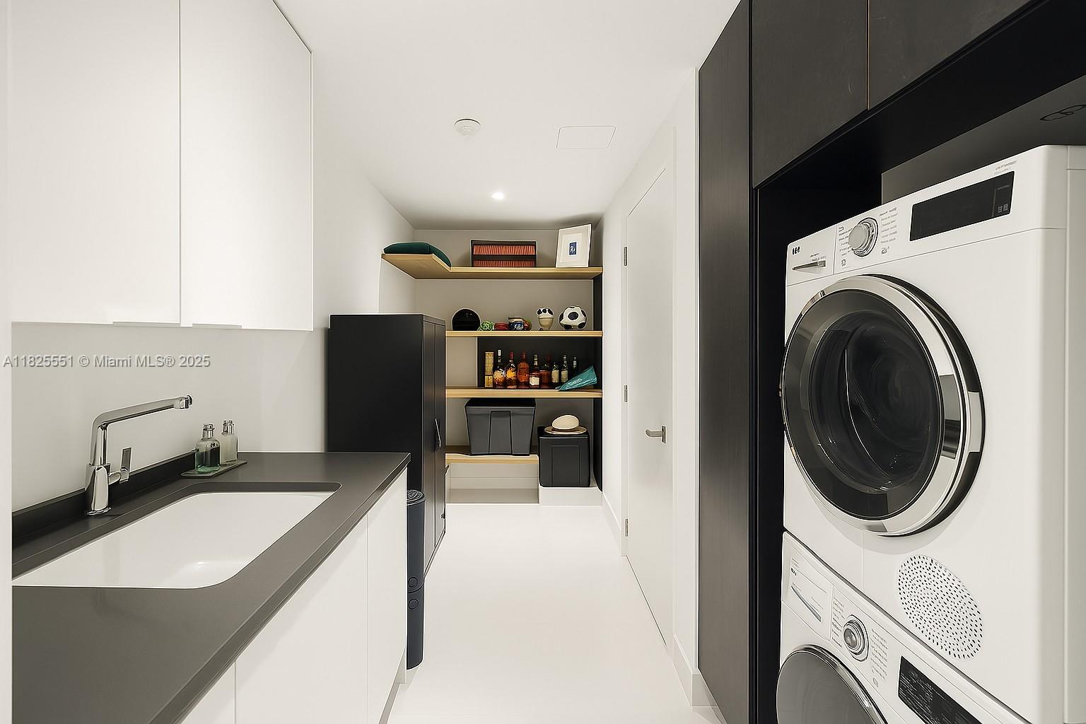 ASTON MARTIN - Residential