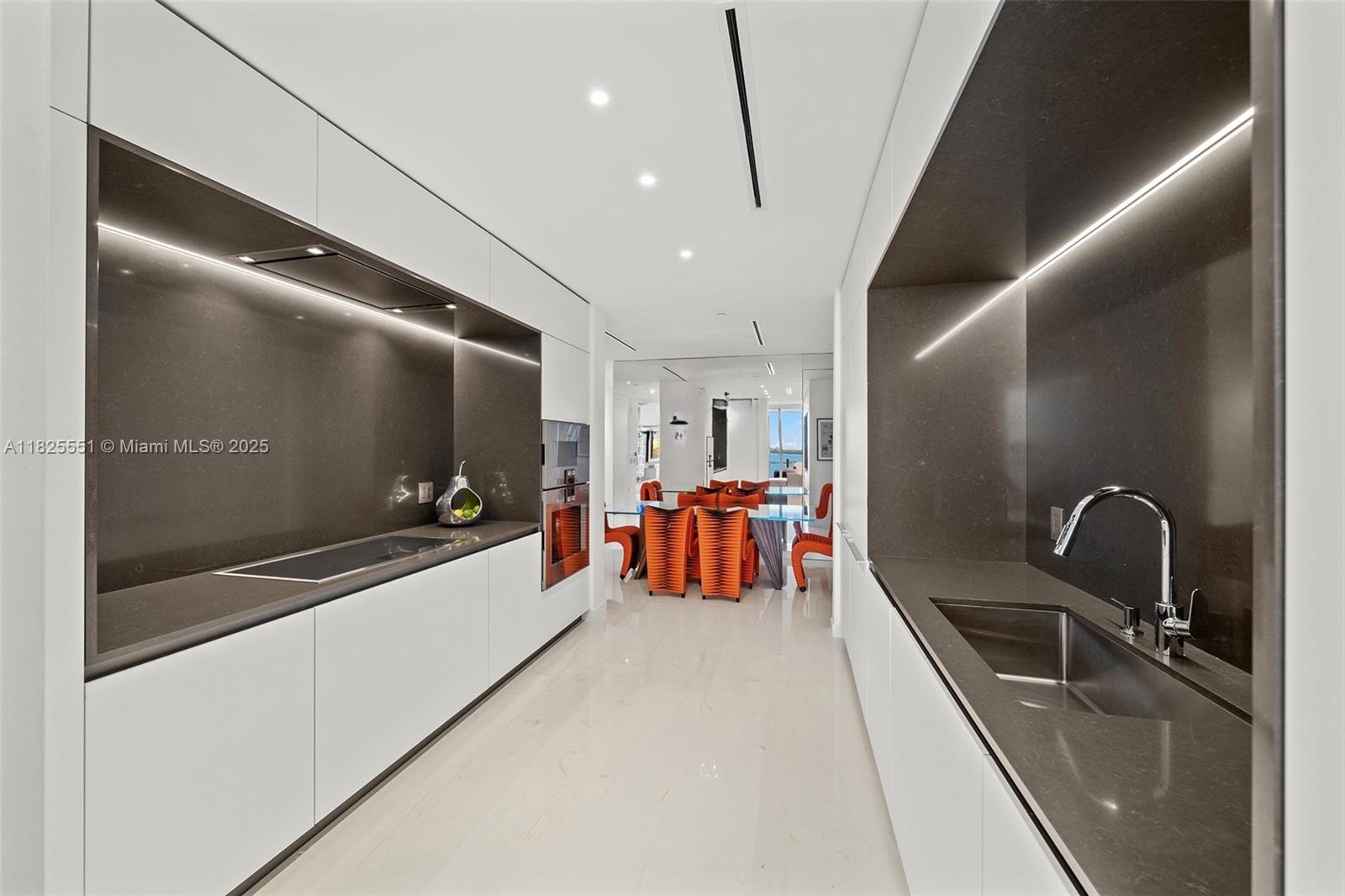 ASTON MARTIN - Residential