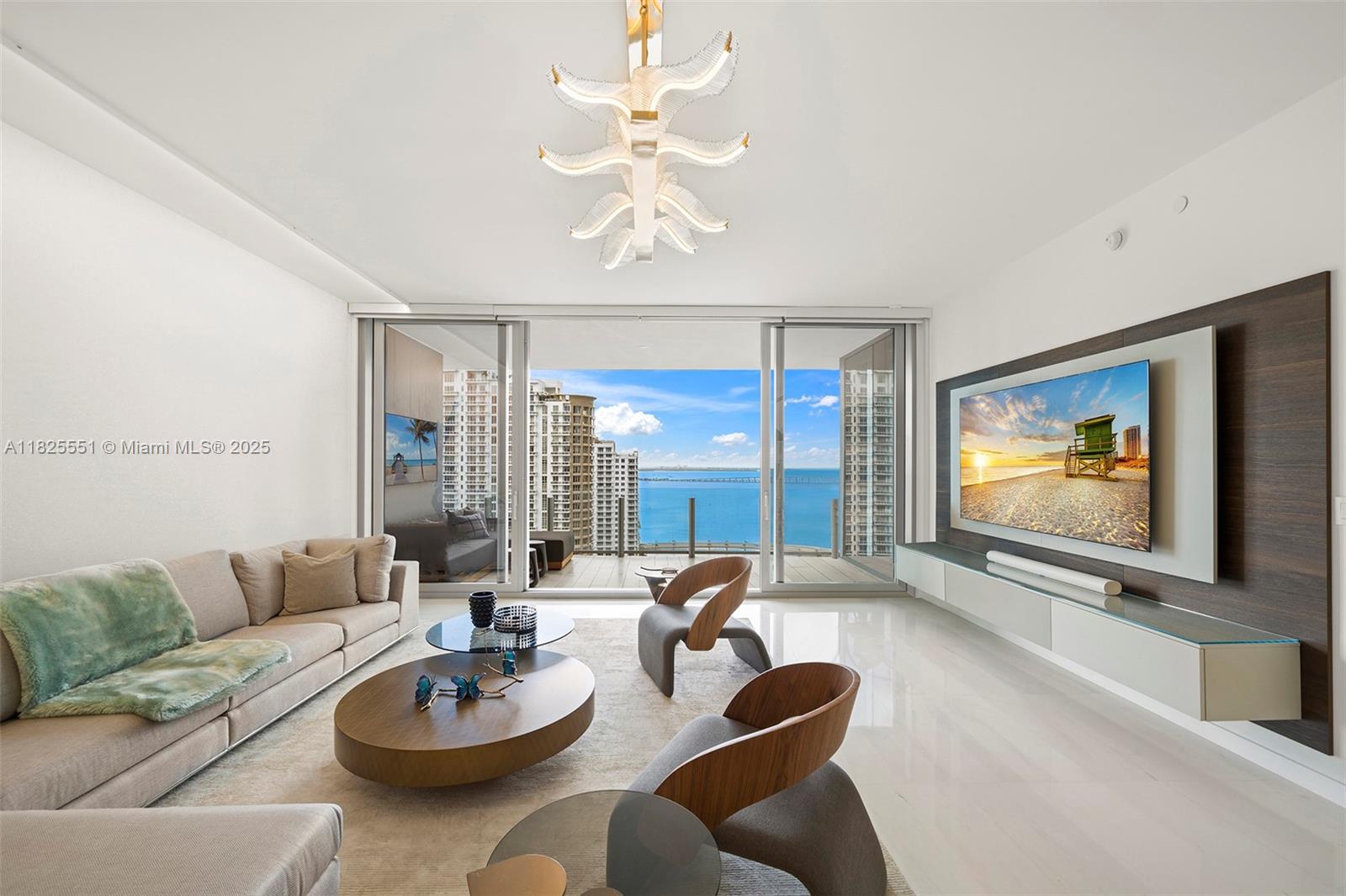 300 Biscayne Boulevard Way 2703