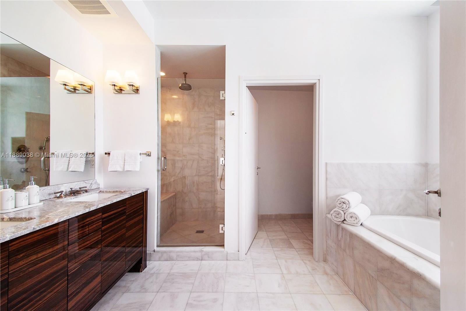 CONTINUUM ON SOUTH BEACH - Residential Lease
