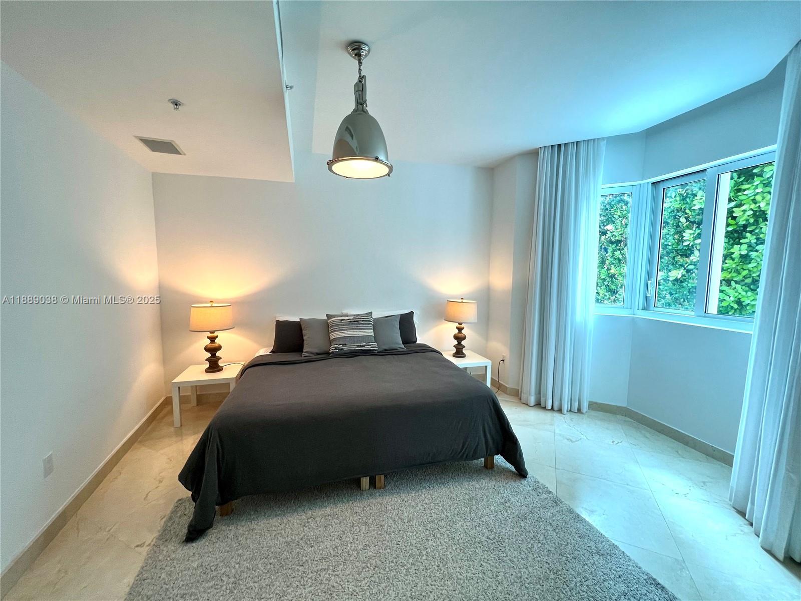 CONTINUUM ON SOUTH BEACH - Residential Lease