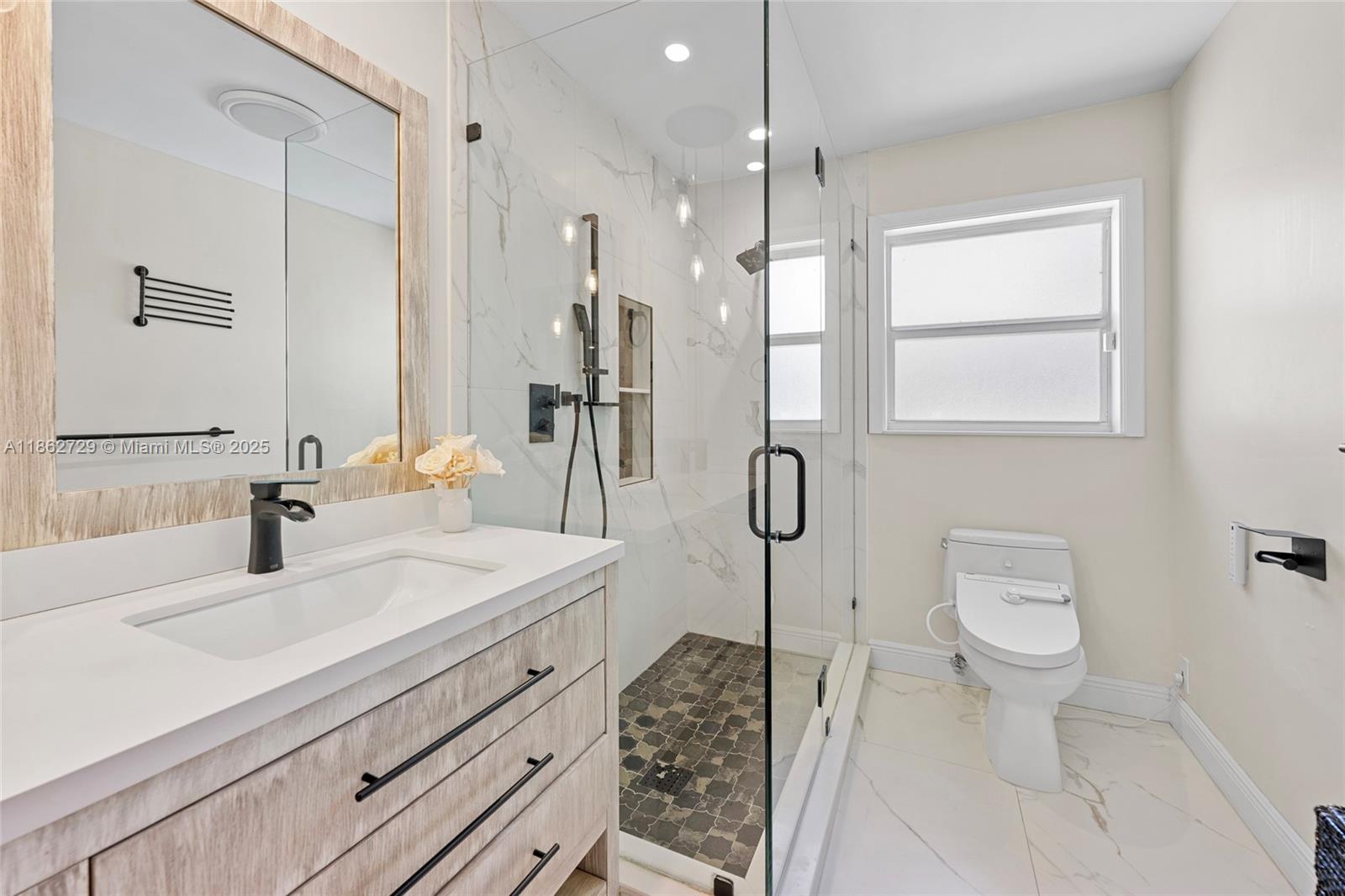 HOLLYWOOD - Residential