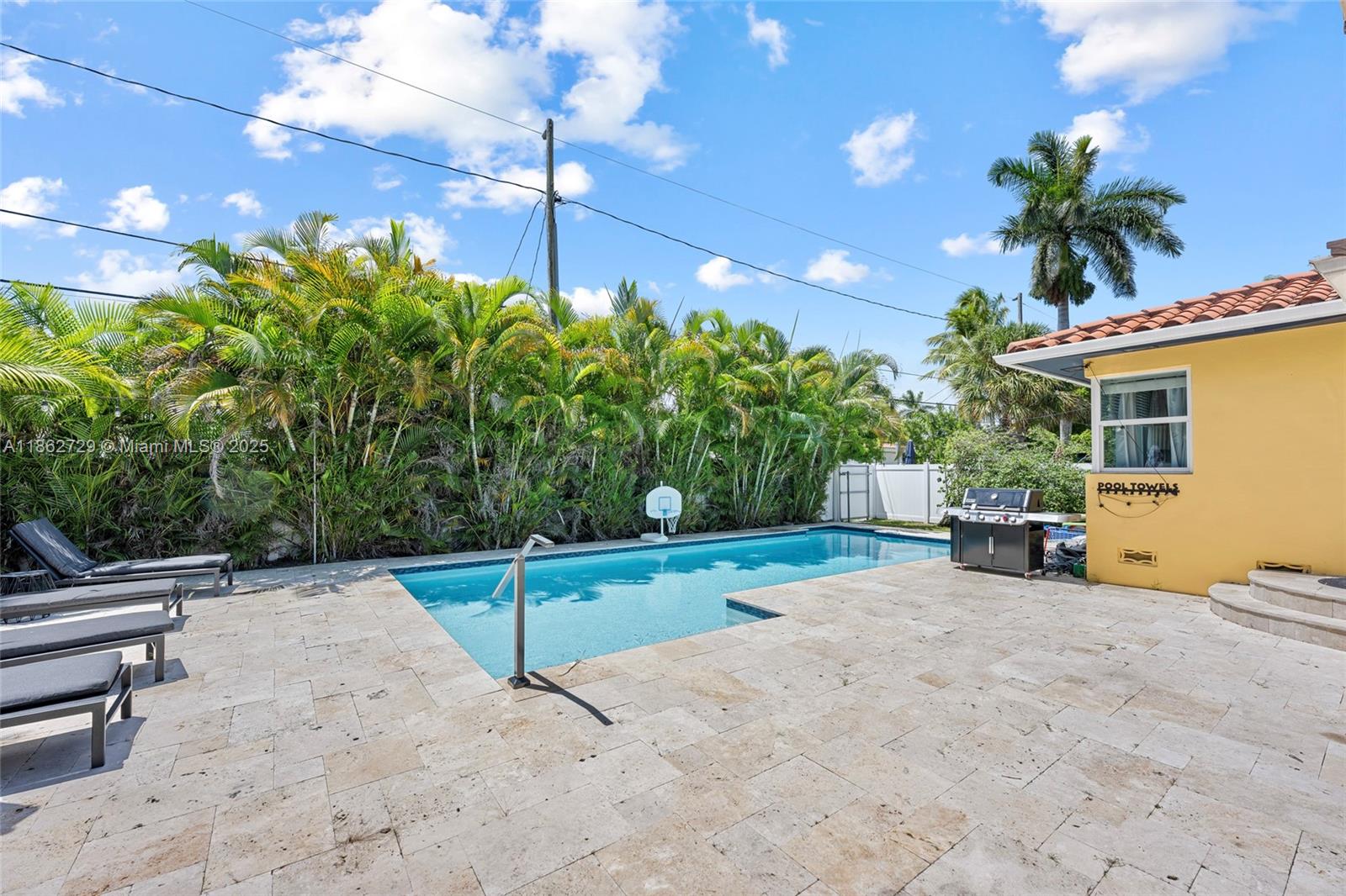 HOLLYWOOD - Residential