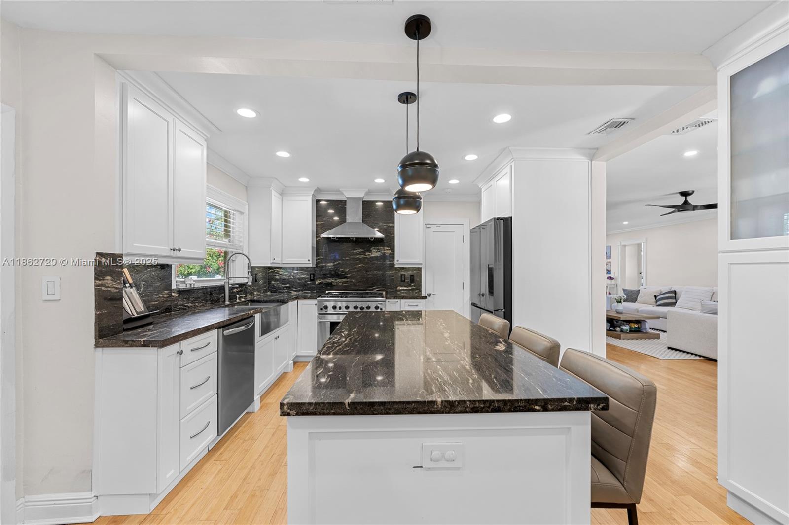 HOLLYWOOD - Residential