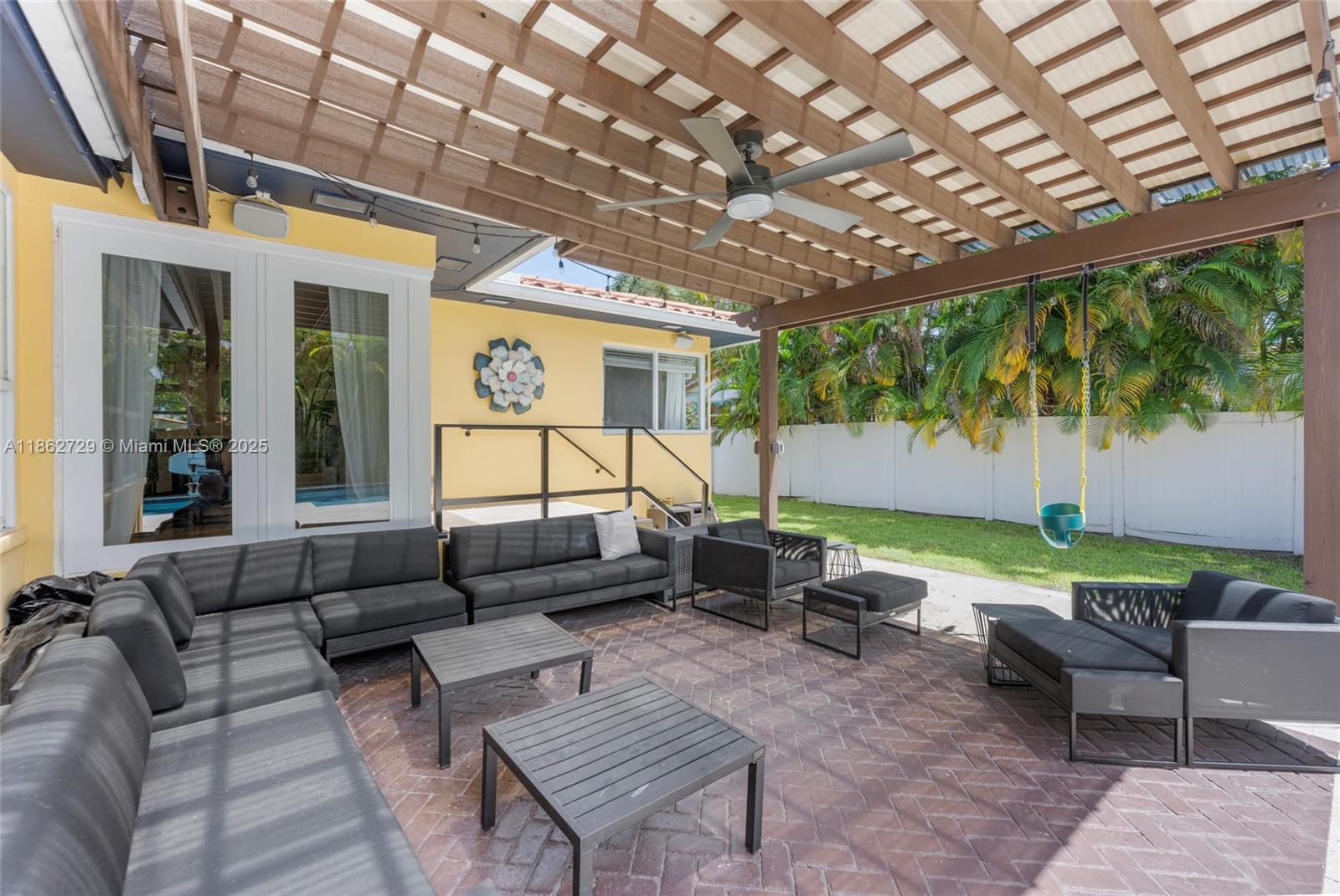 HOLLYWOOD - Residential