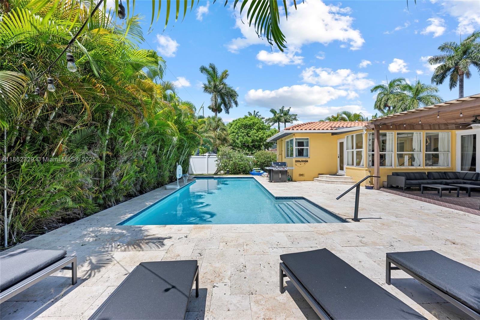 HOLLYWOOD - Residential