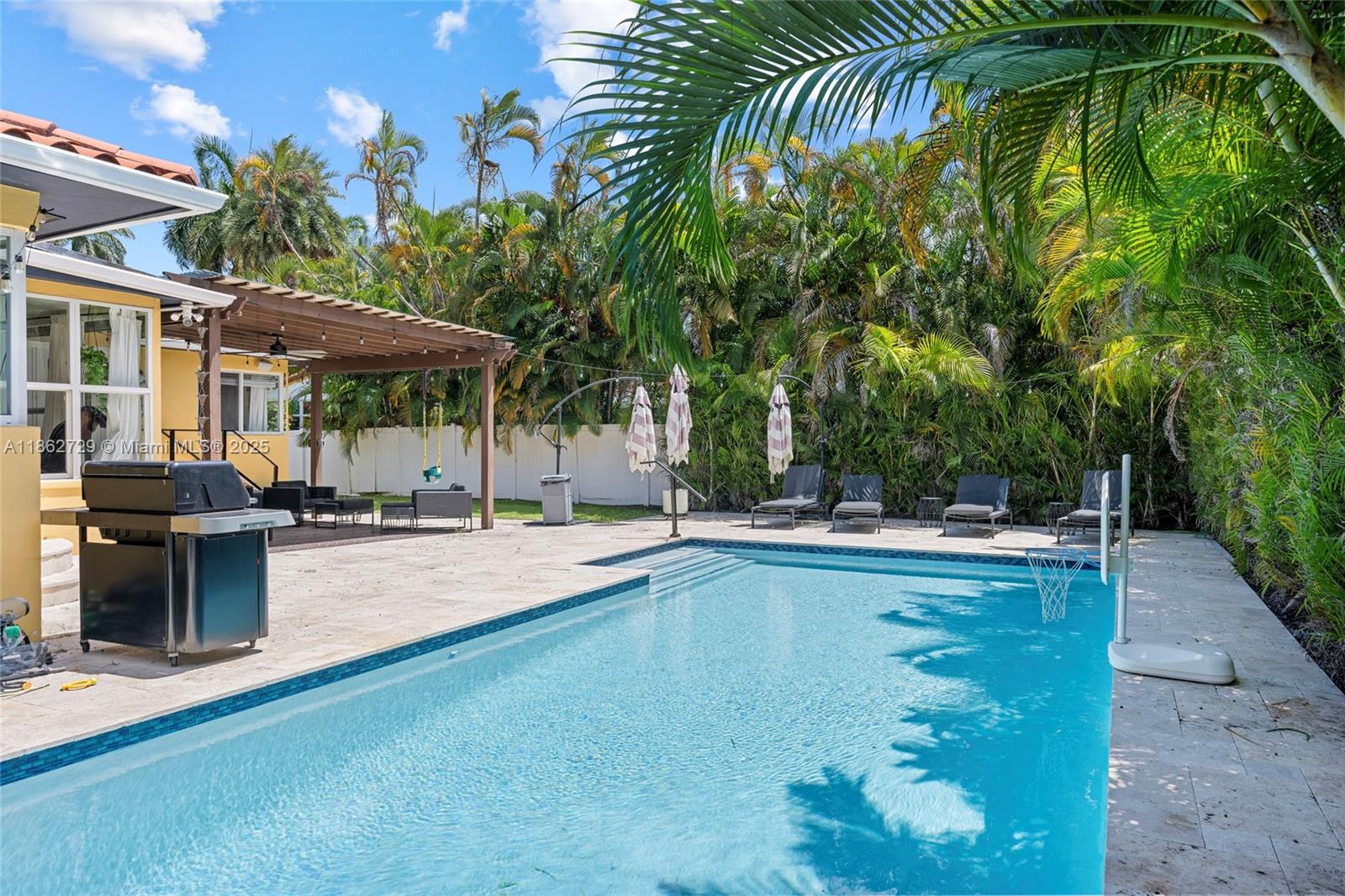 HOLLYWOOD - Residential