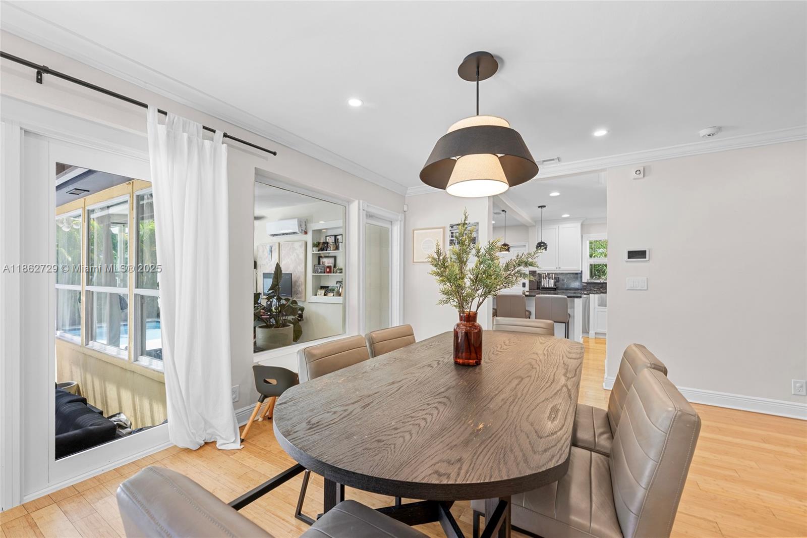 HOLLYWOOD - Residential