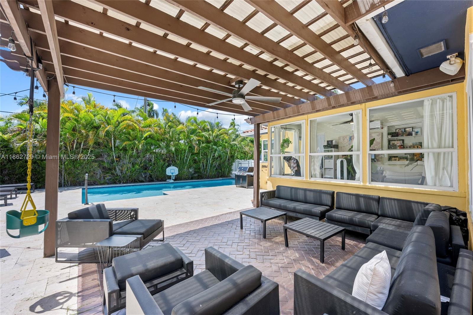 HOLLYWOOD - Residential