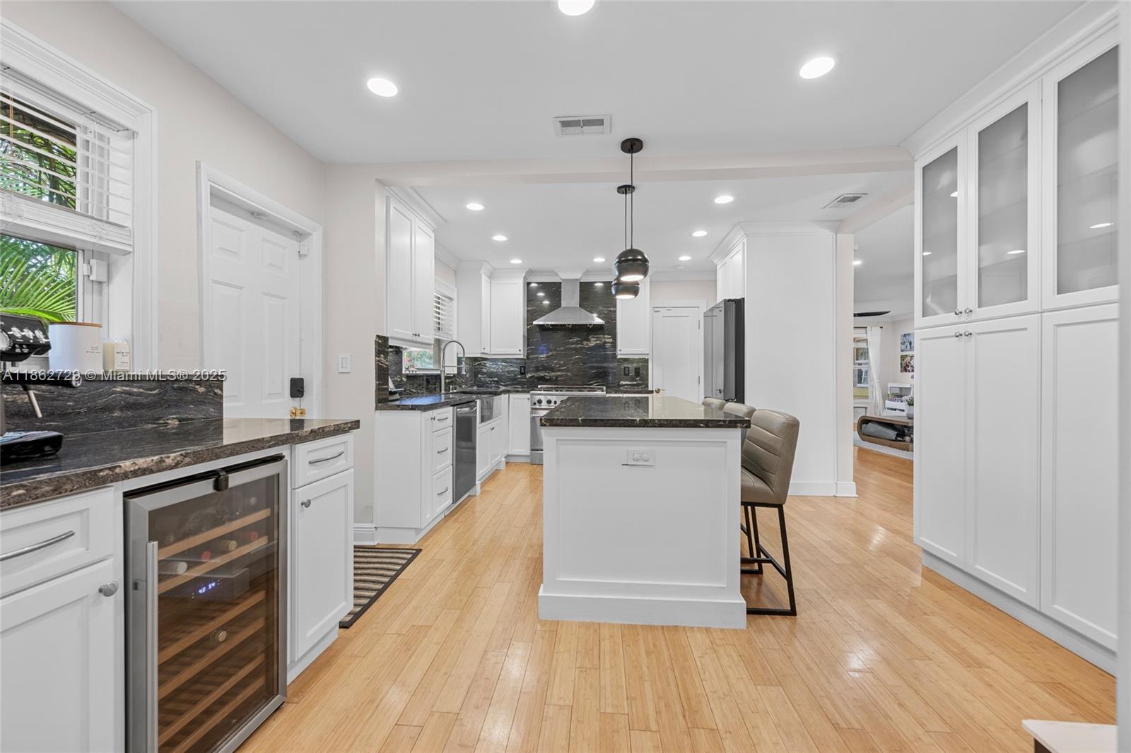 HOLLYWOOD - Residential