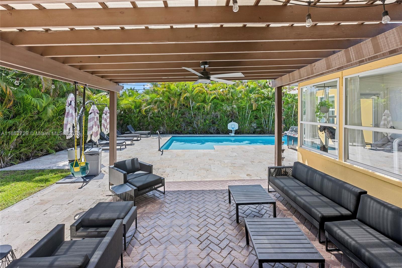 HOLLYWOOD - Residential