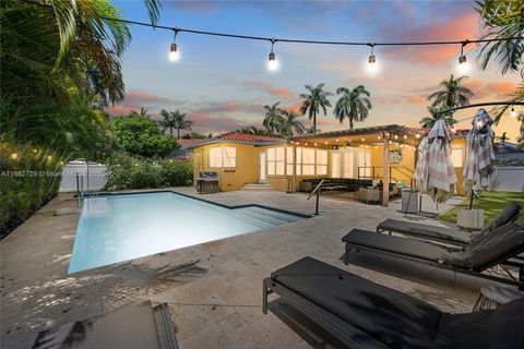 Photo of 1426 Tyler St, Hollywood, FL 33020 (MLS # A11862729)