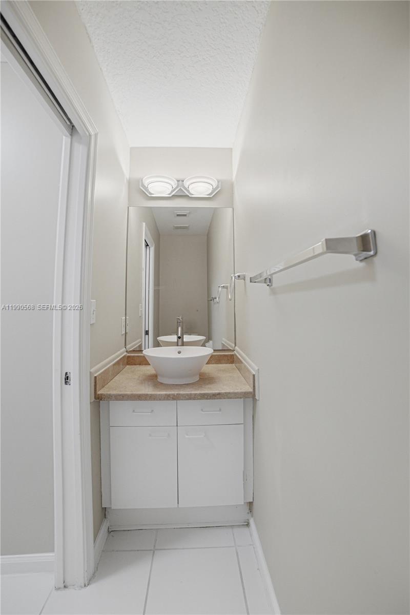 BOCA HERMOSA GARDENS - Residential