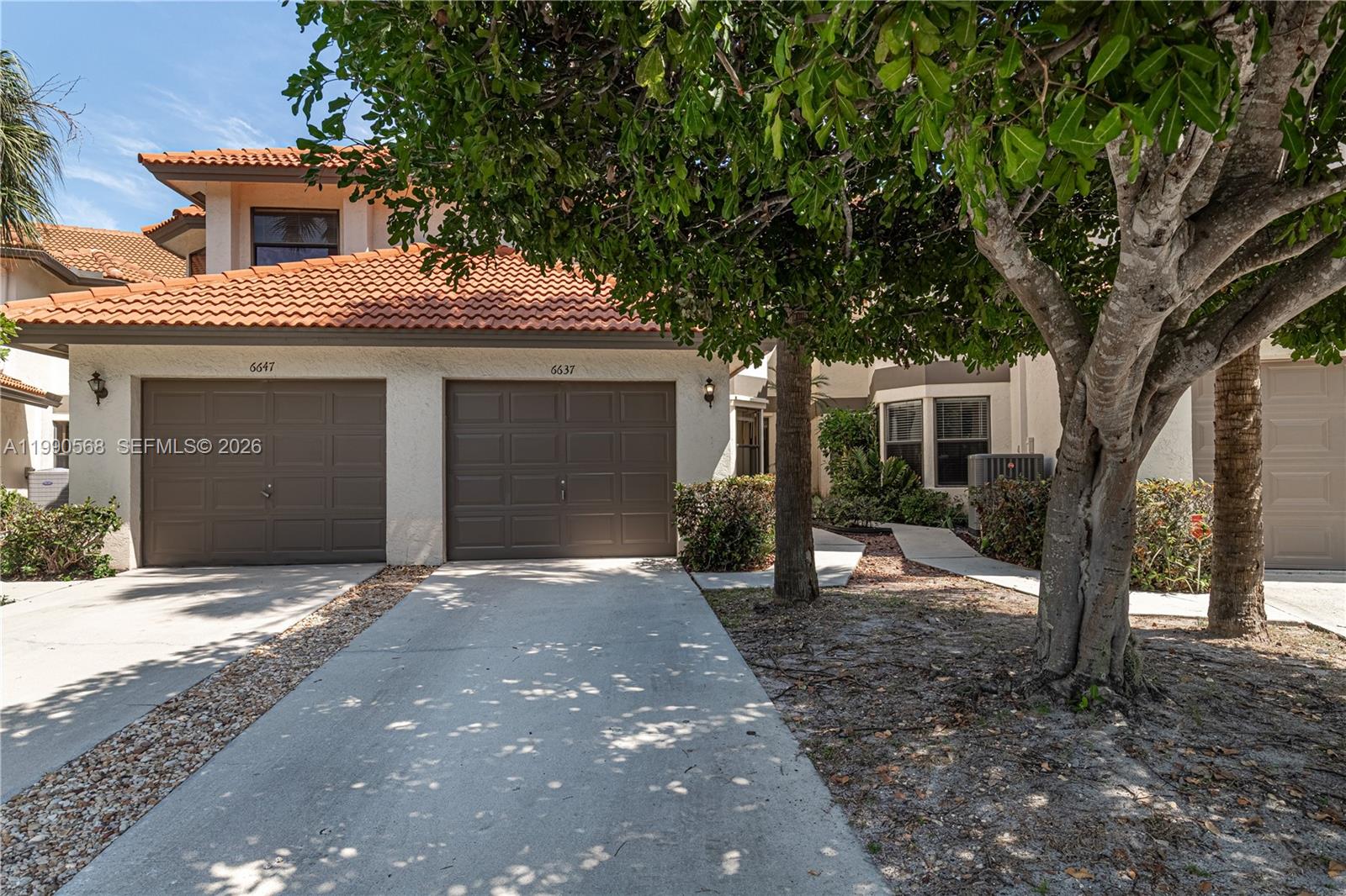 BOCA HERMOSA GARDENS - Residential