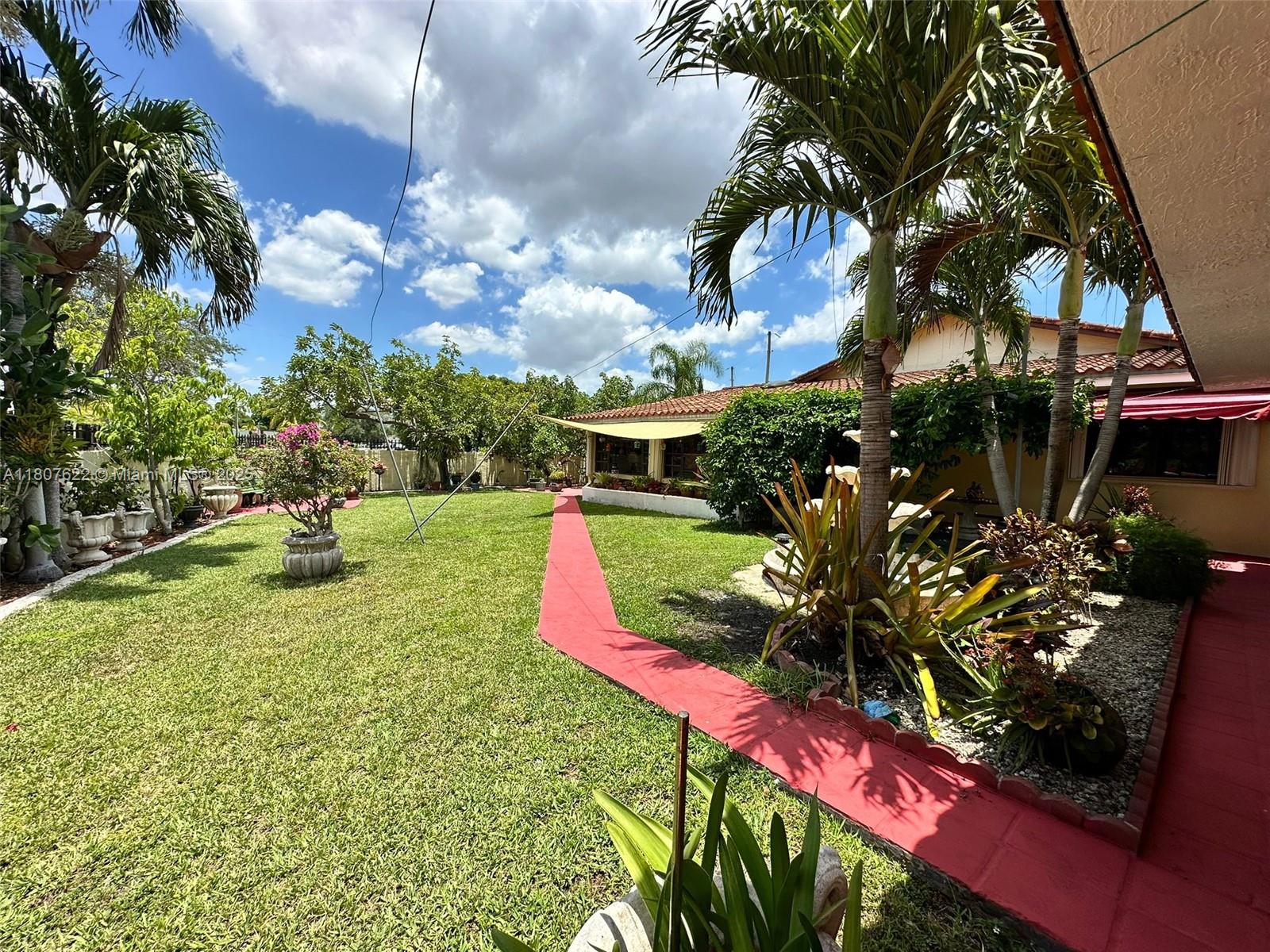 Rental Property at 7170 Sw 17th Ter, Miami, Broward County, Florida - Bedrooms: 2 
Bathrooms: 1  - $2,400 MO.