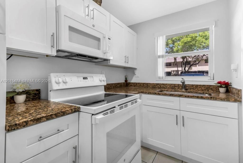 Photo of 1425 Arthur St #103A, Hollywood, FL 33020 (MLS # A12015474)
