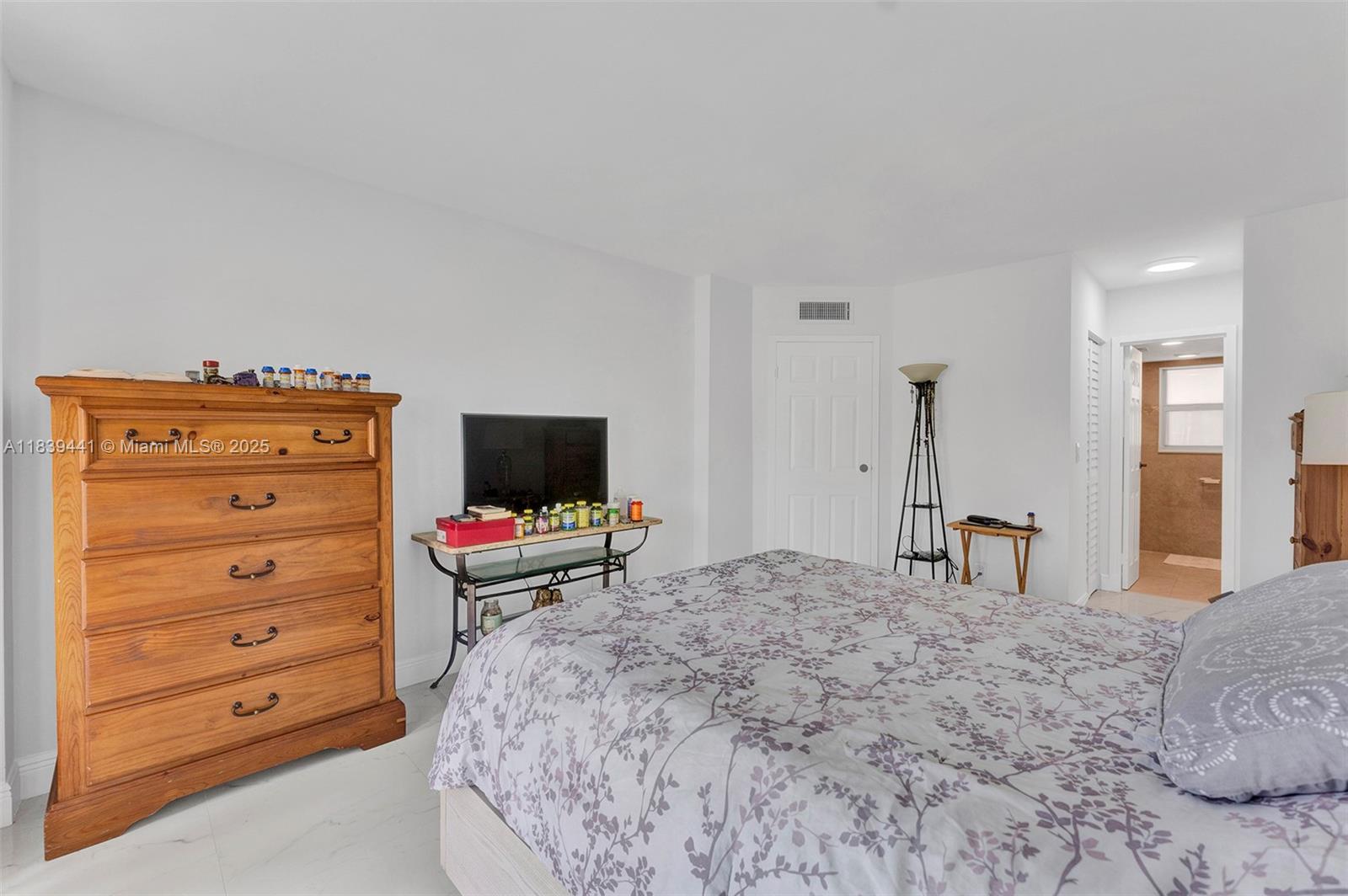 POINCIANA PLACE CONDO 1,2 - Residential
