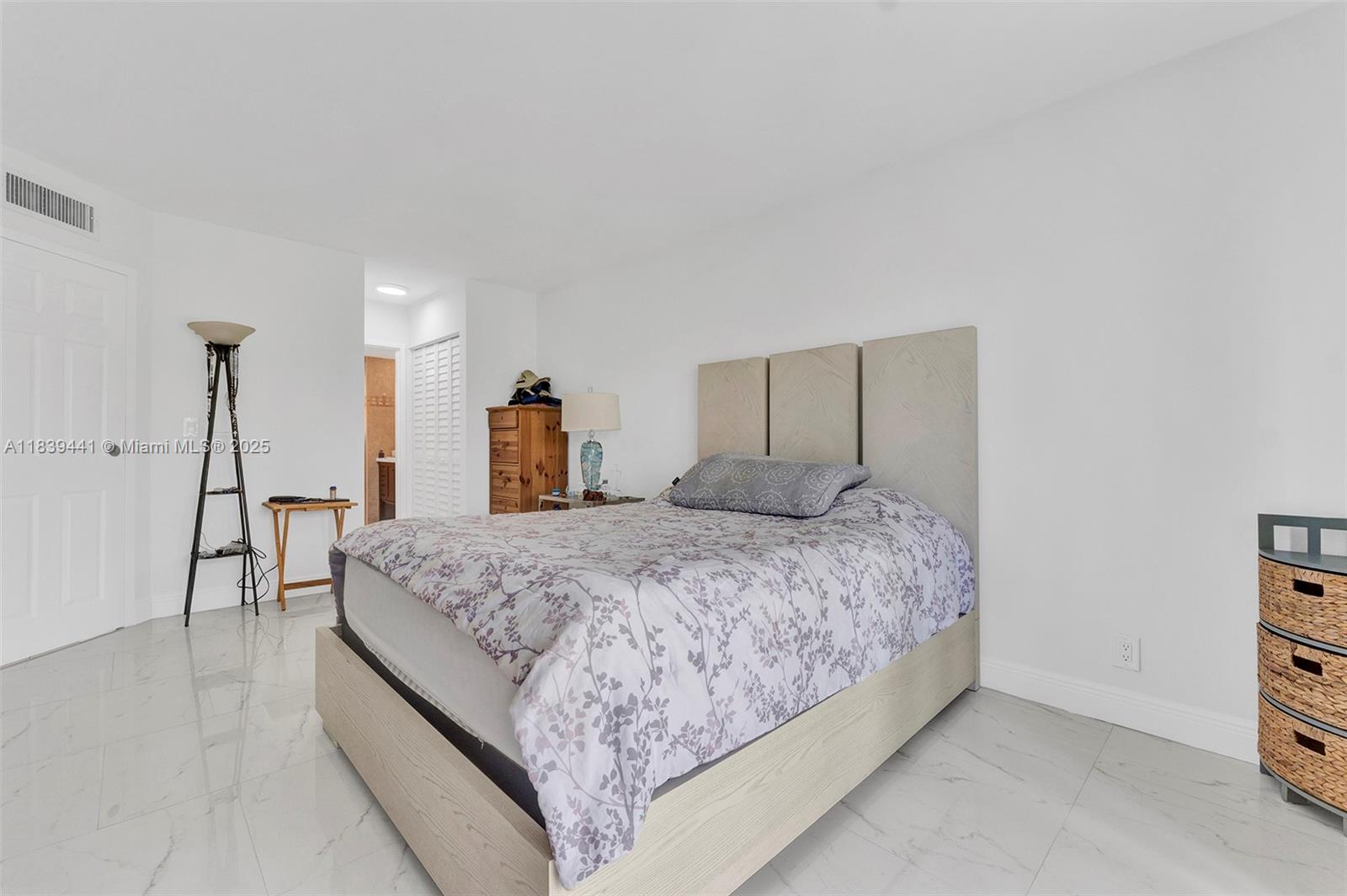POINCIANA PLACE CONDO 1,2 - Residential