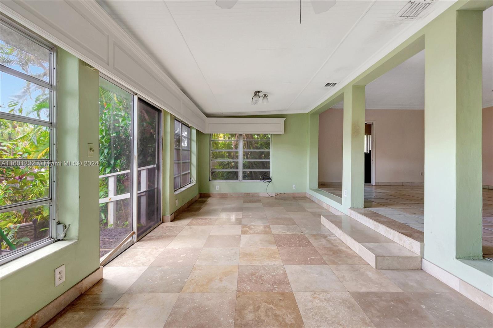 DAVIS HARBOR - Residential