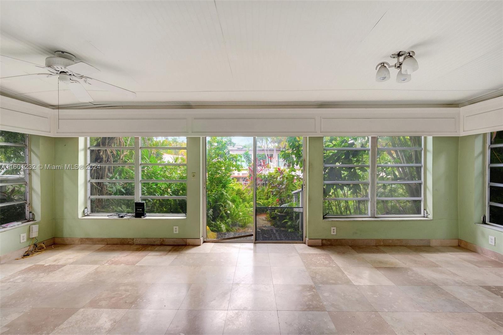 DAVIS HARBOR - Residential