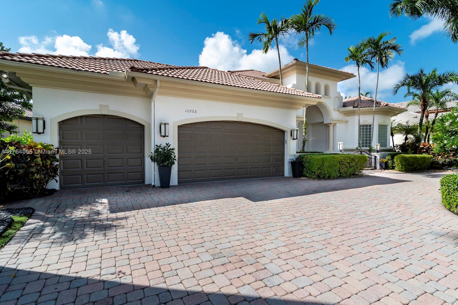 10968 Canary Island Ct