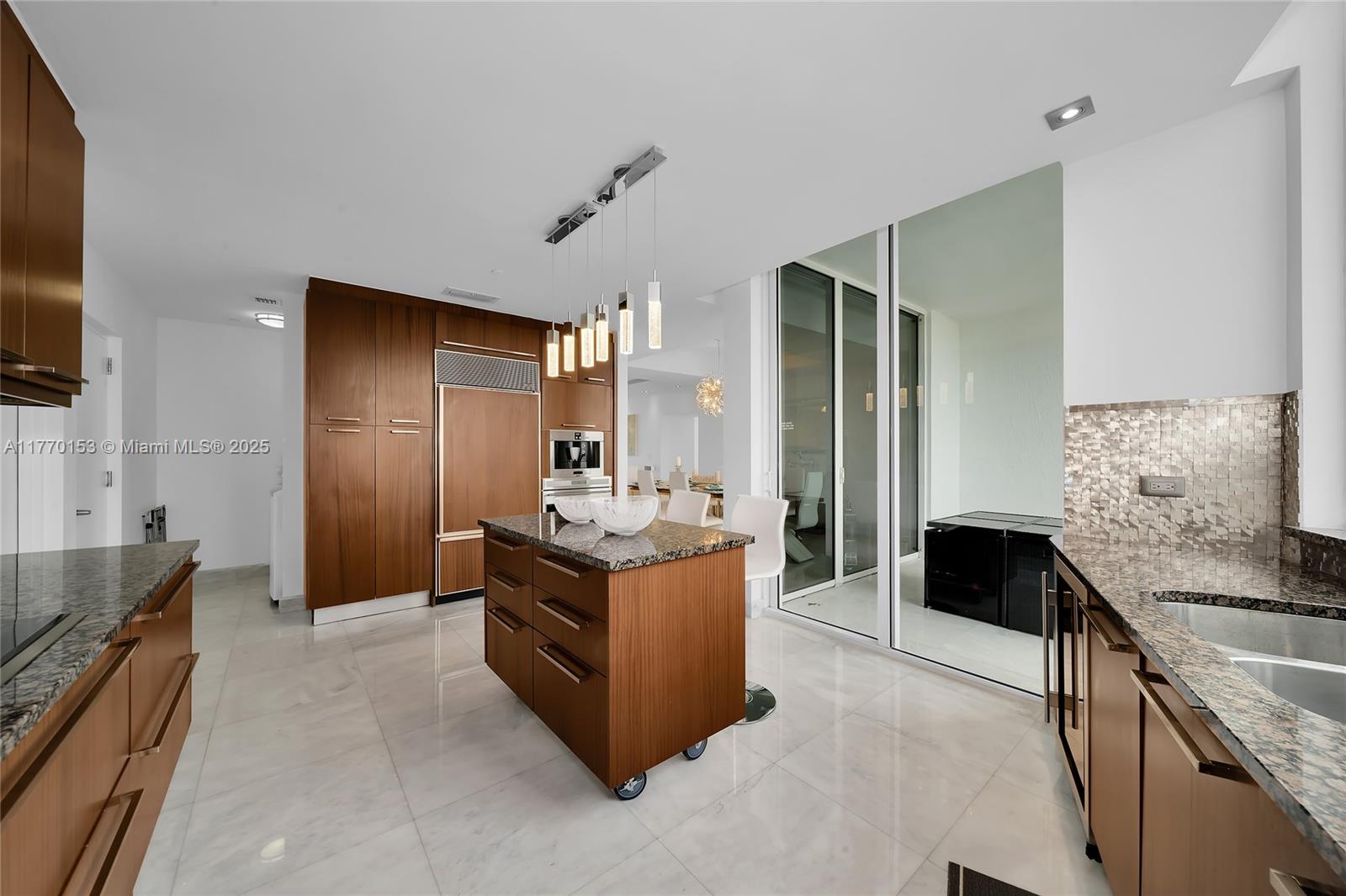 TDR TOWER I CONDO - Residential Lease