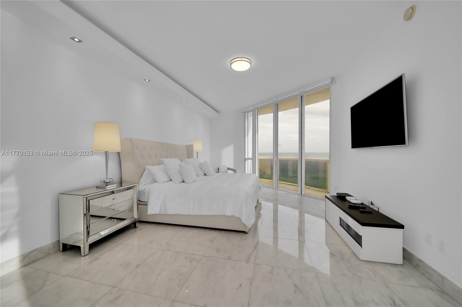 TDR TOWER I CONDO - Residential Lease