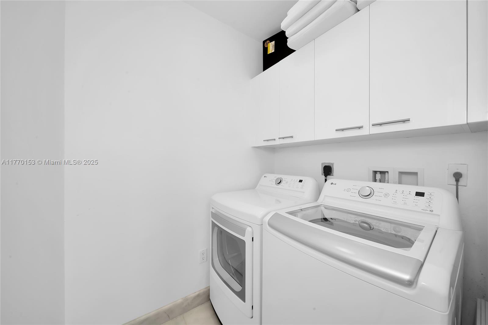 TDR TOWER I CONDO - Residential Lease