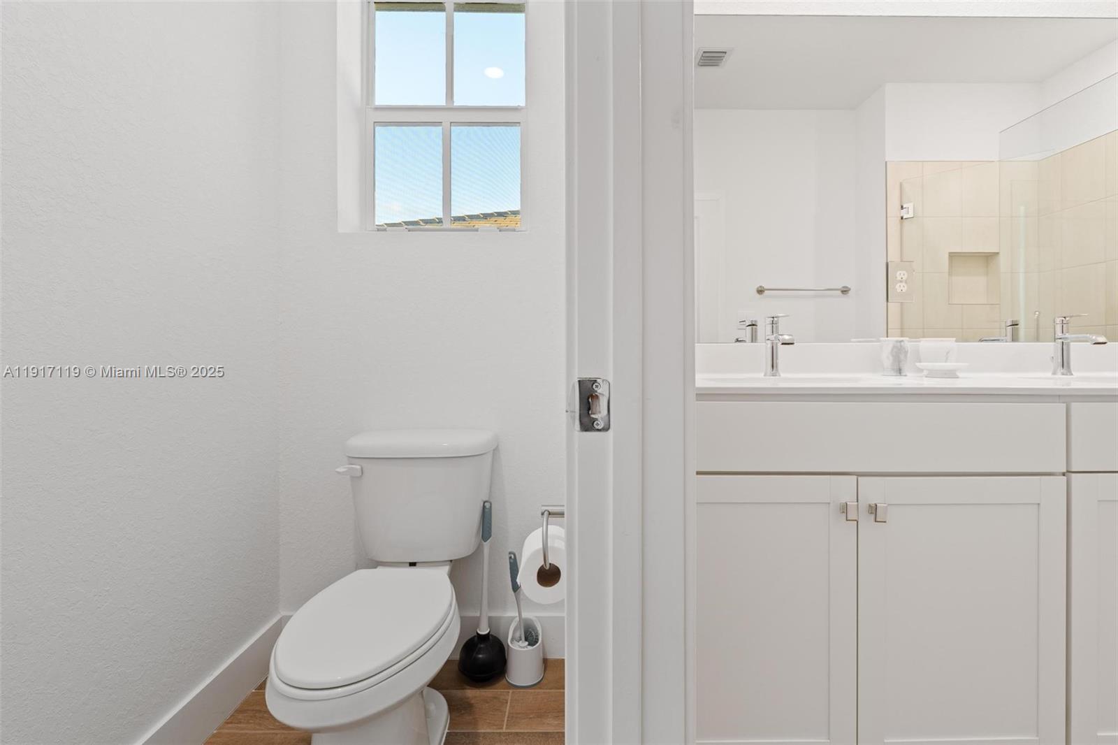 MERRICK SQUARE - Residential Lease