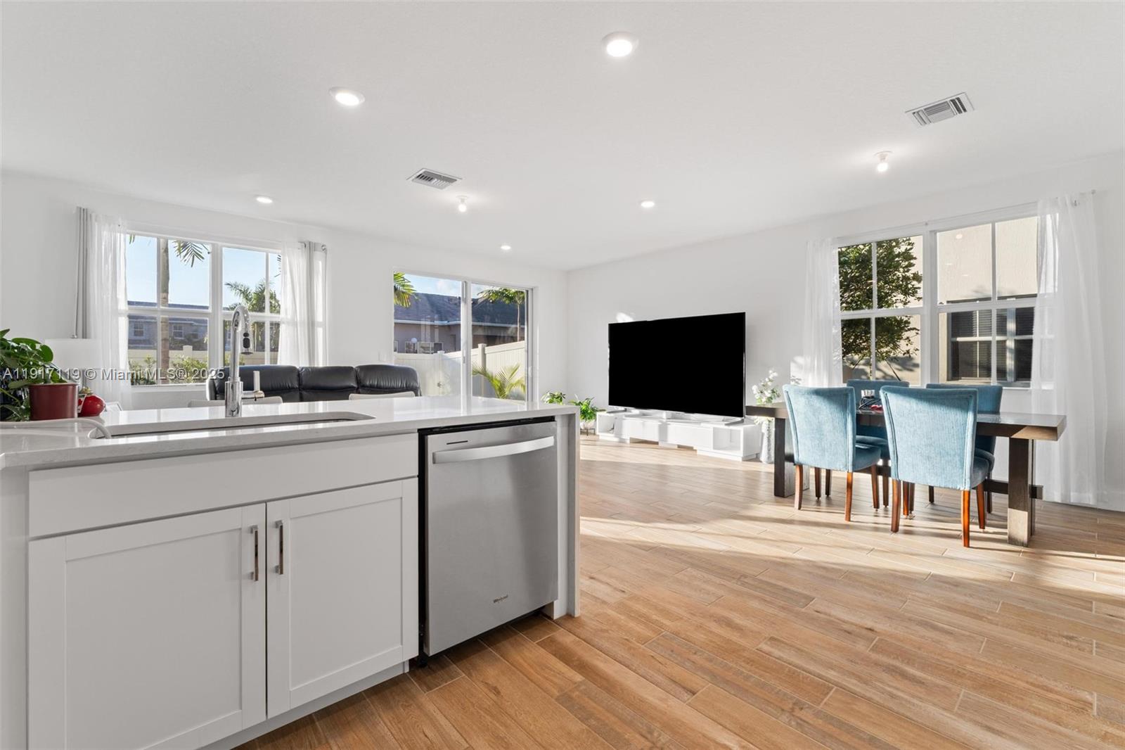 MERRICK SQUARE - Residential Lease