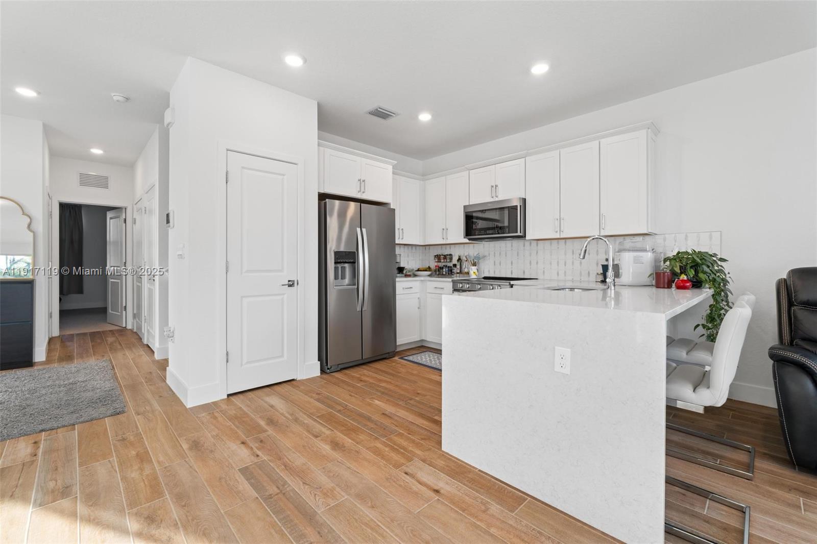 MERRICK SQUARE - Residential Lease