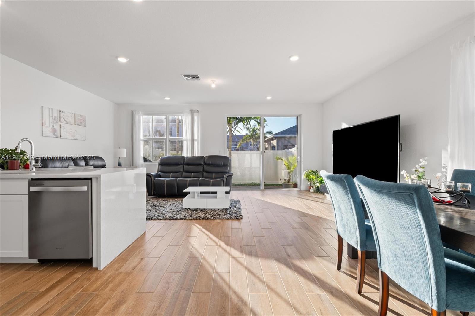 MERRICK SQUARE - Residential Lease