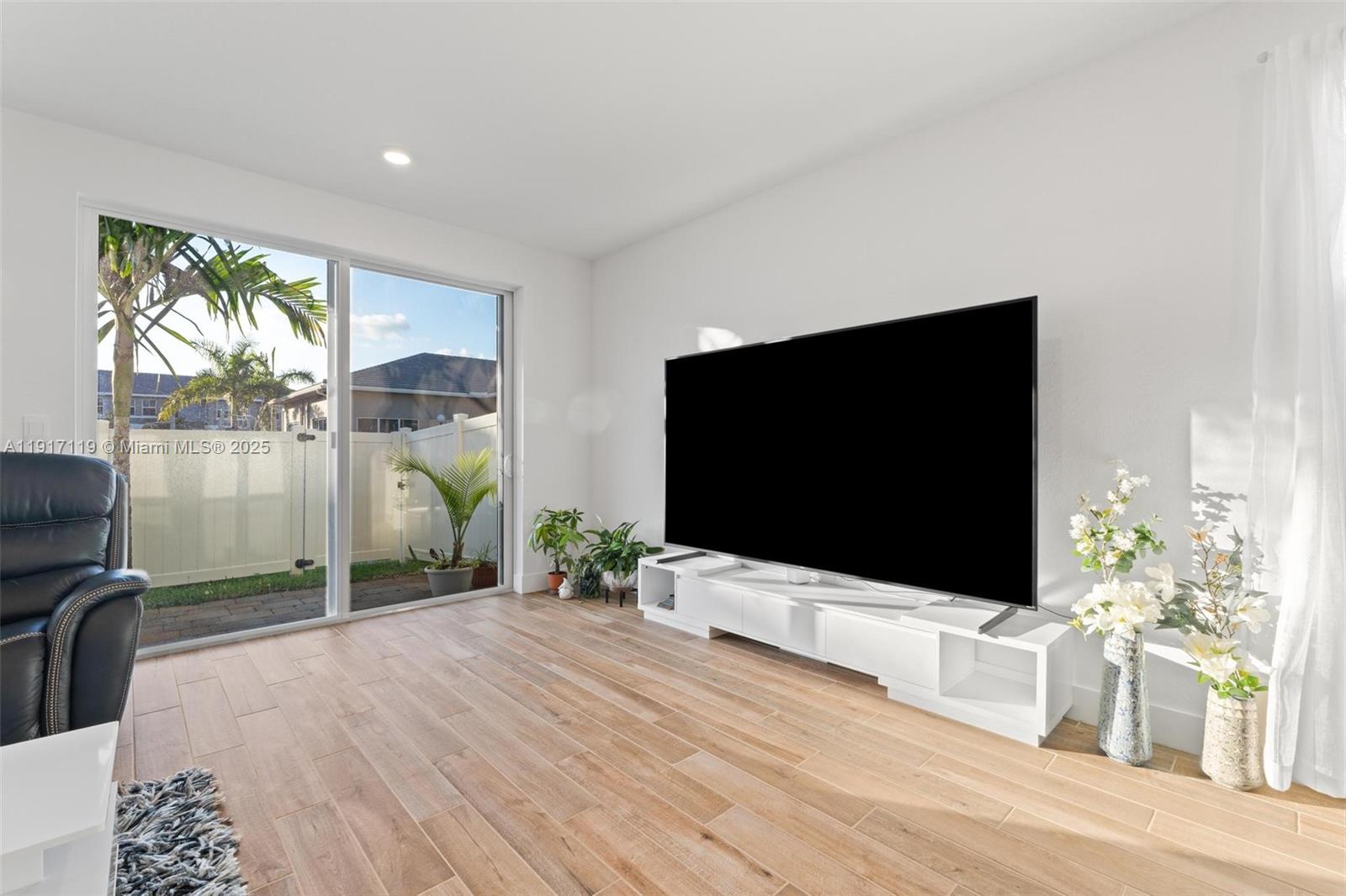 MERRICK SQUARE - Residential Lease