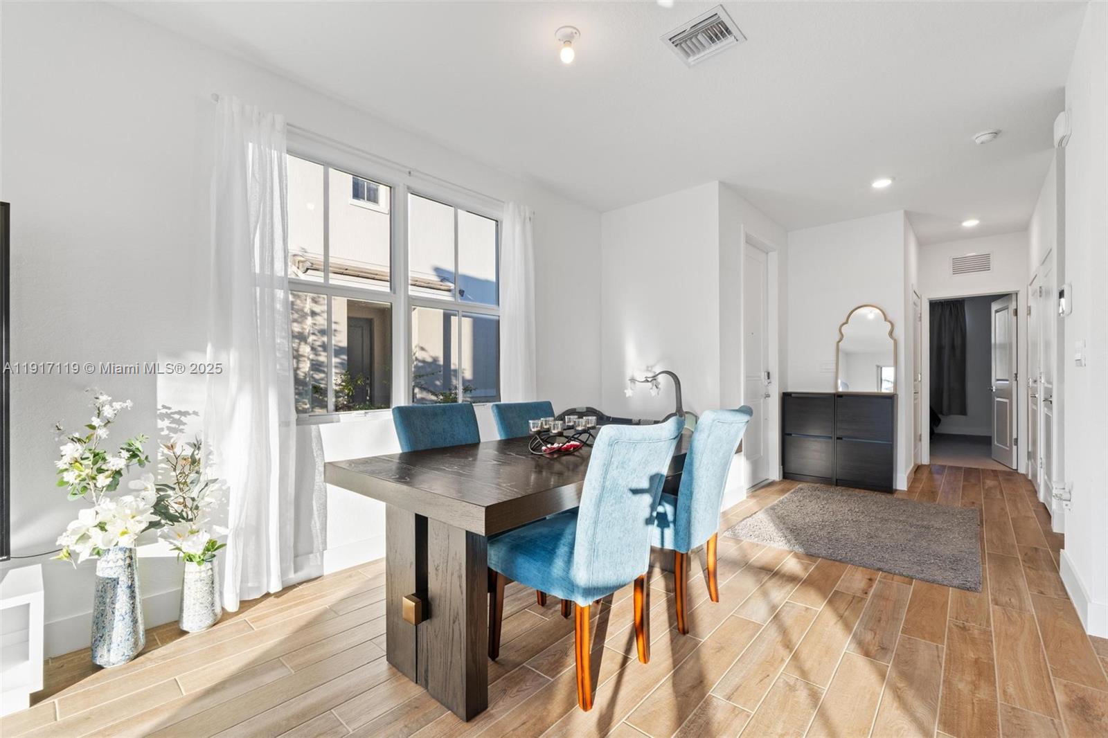 MERRICK SQUARE - Residential Lease