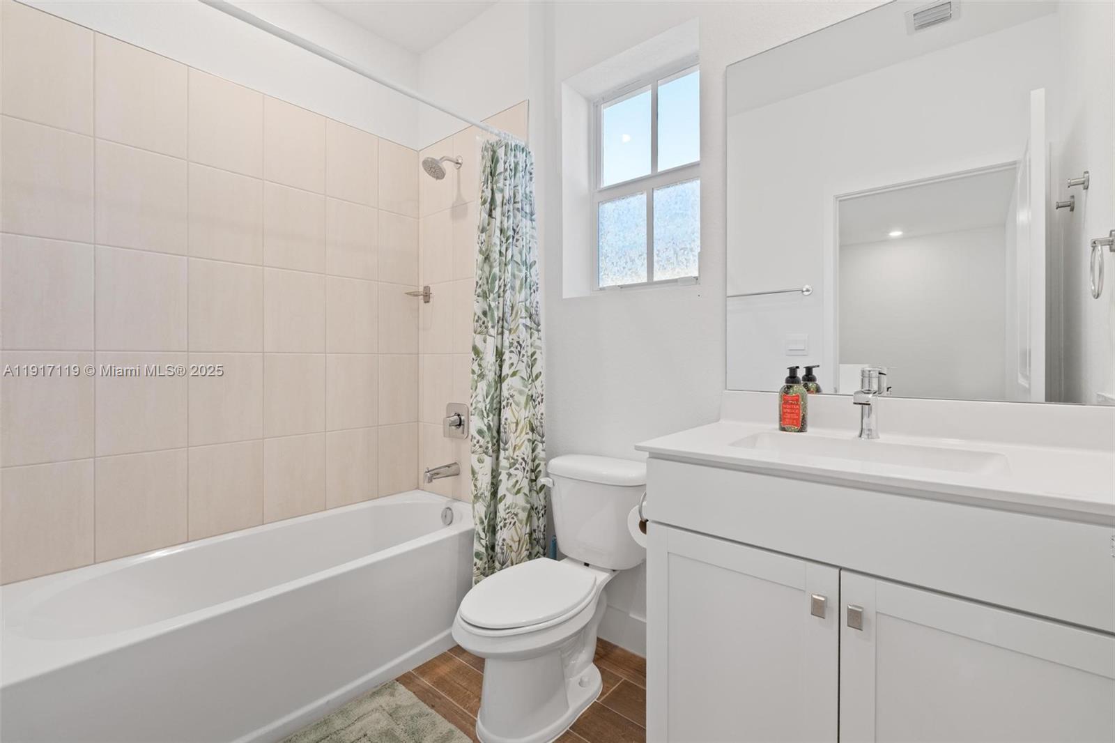 MERRICK SQUARE - Residential Lease