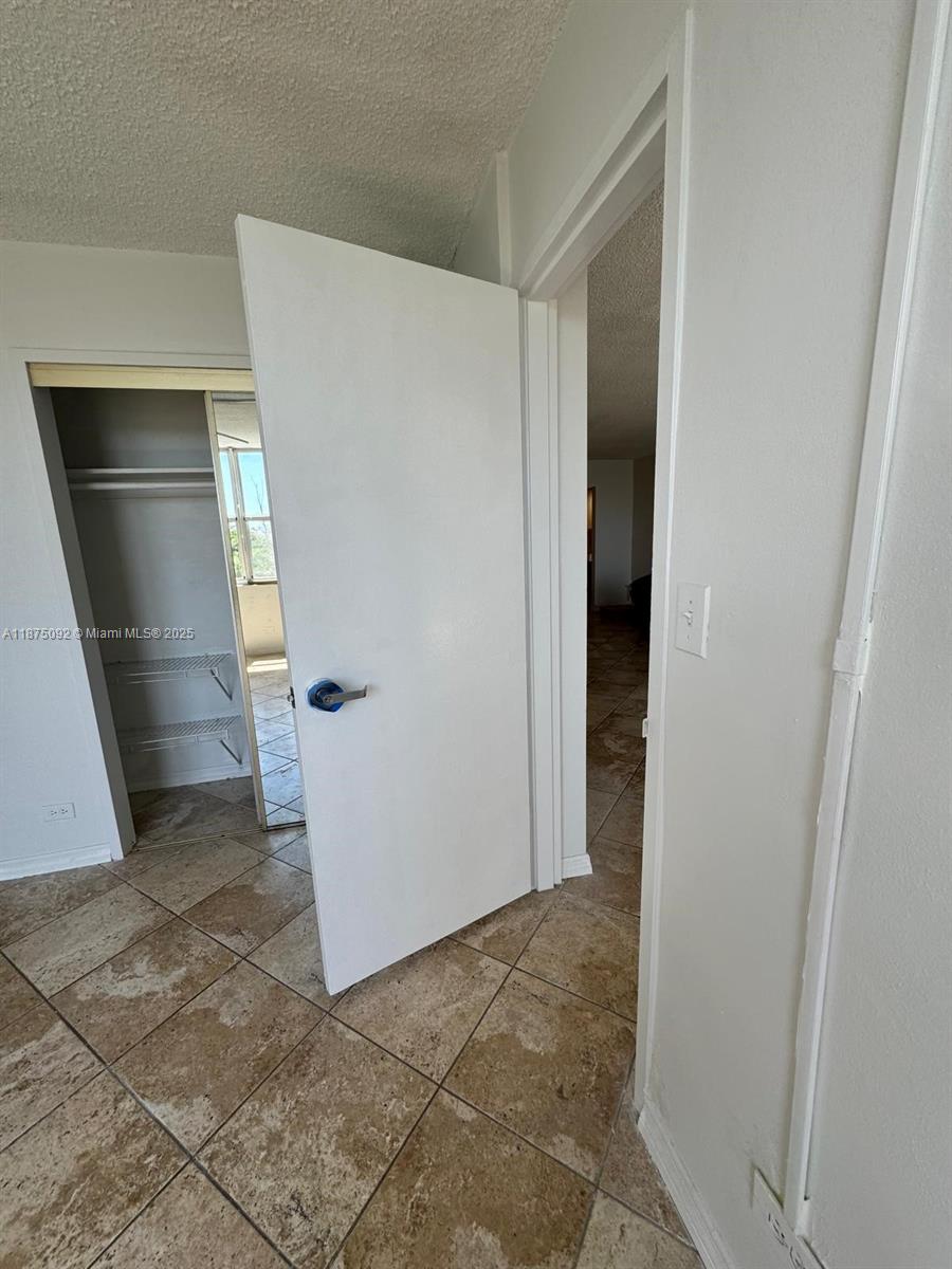 EASTERN SHORES WHITE HOUS - Residential
