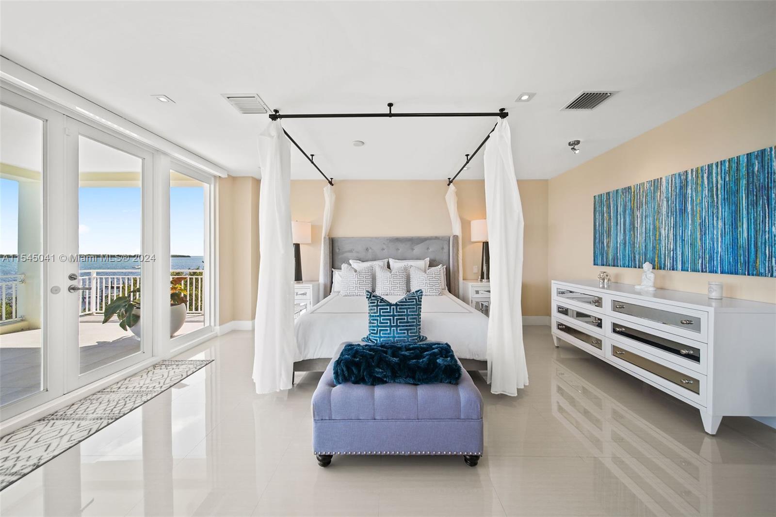 TAVERNIER HEIGHTS - Residential