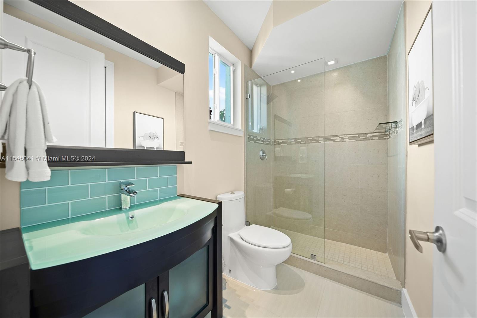 TAVERNIER HEIGHTS - Residential