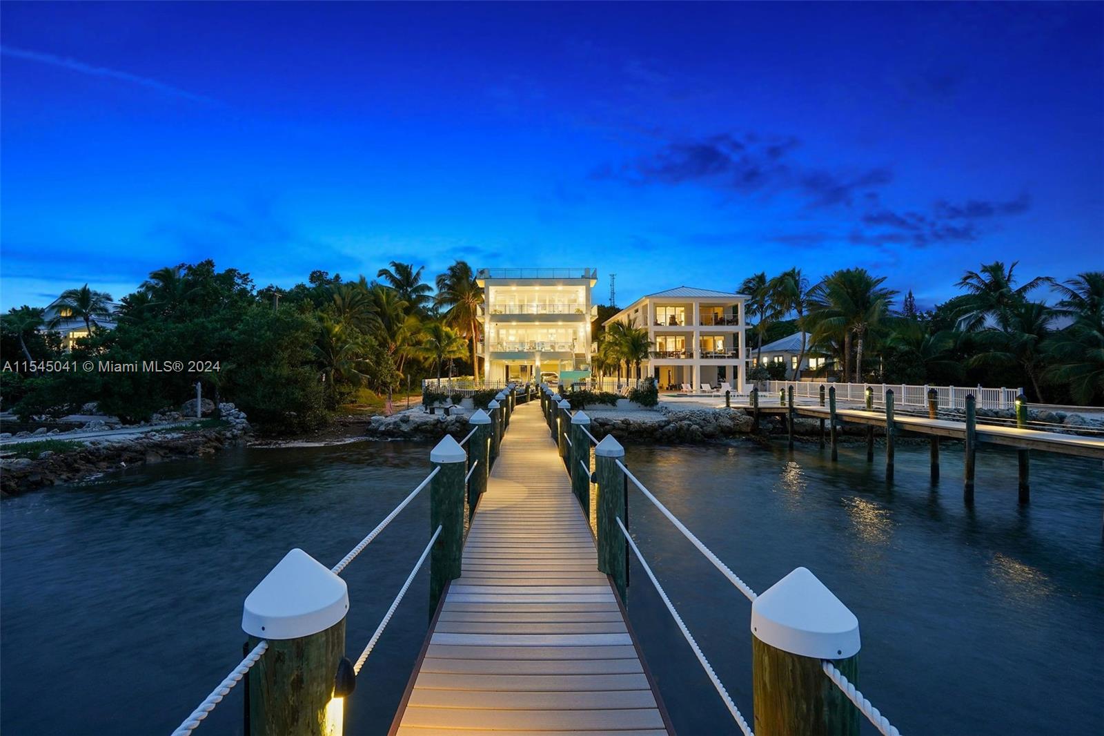 TAVERNIER HEIGHTS - Residential