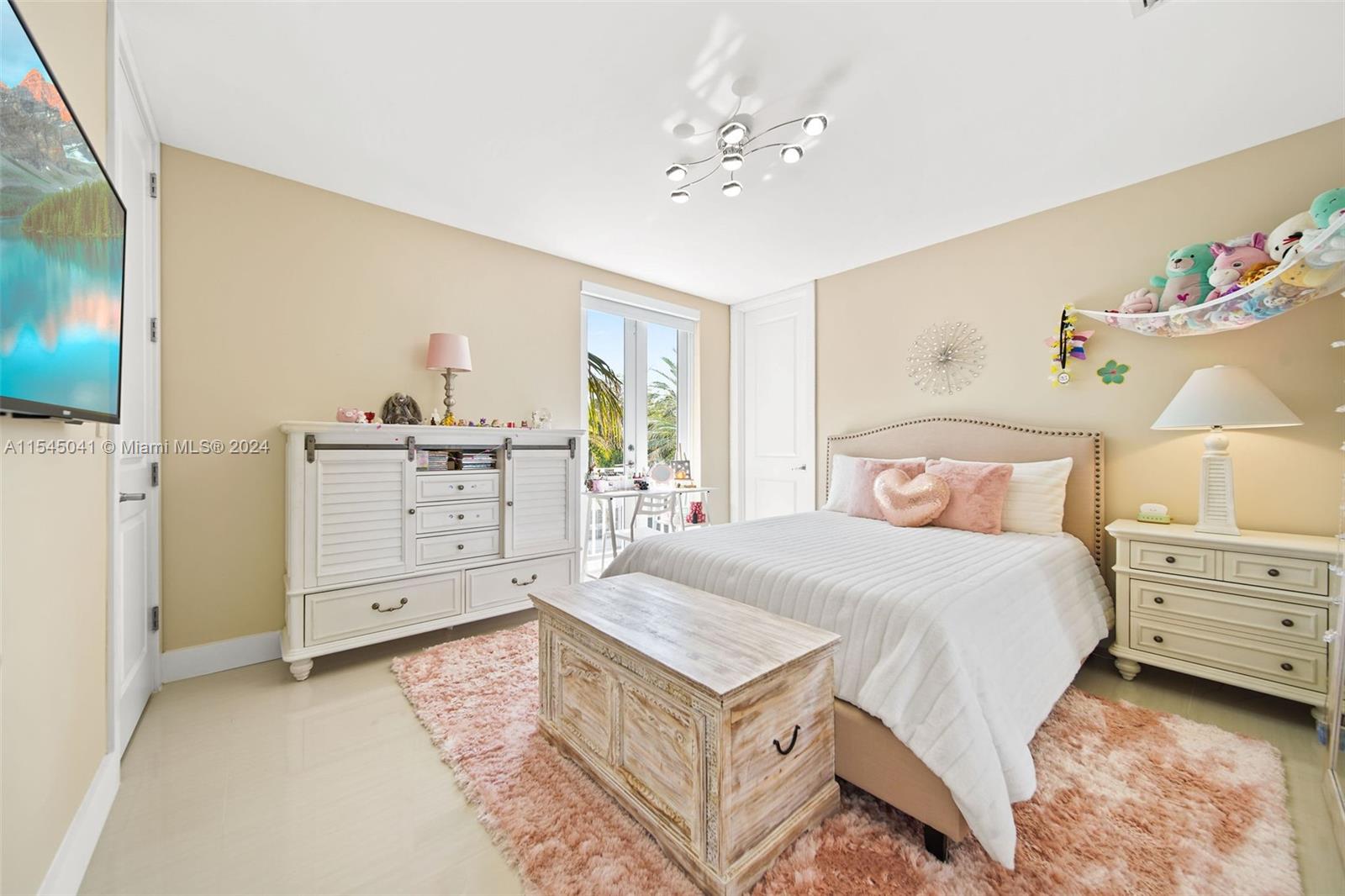 TAVERNIER HEIGHTS - Residential